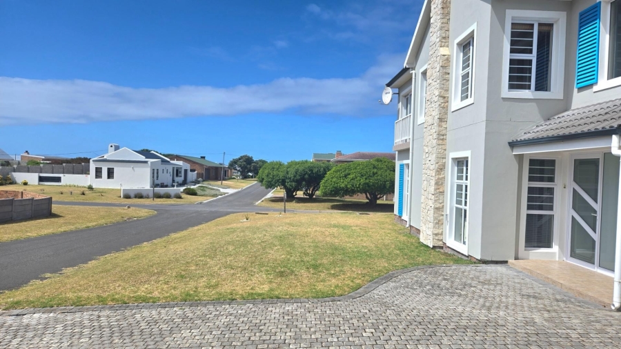 3 Bedroom Property for Sale in Franskraal Western Cape
